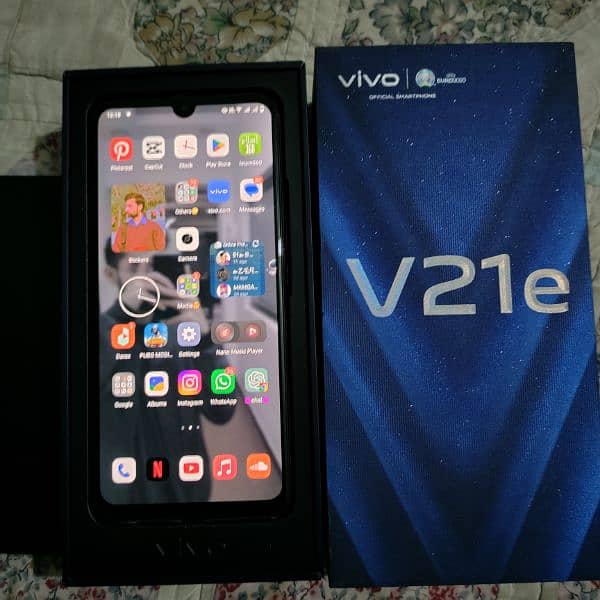 vivo v21e 8/128 with snapdragons 720g 7