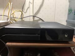 Xbox one 500gb with box