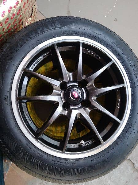 alloy rim 15R and tyre 3
