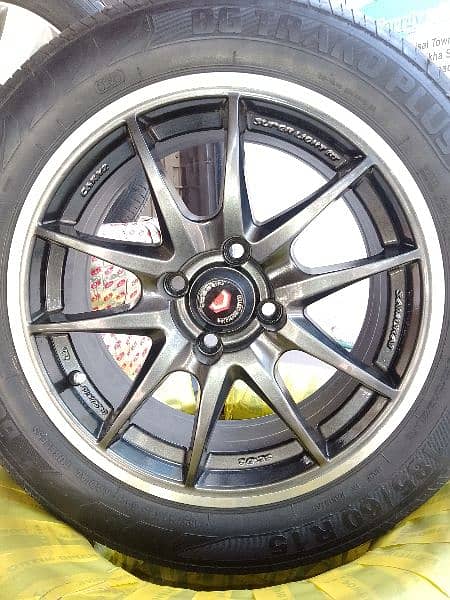 alloy rim 15R and tyre 4