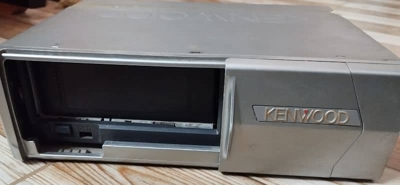 Kenwood Car Compact Disk Auto Changer 1