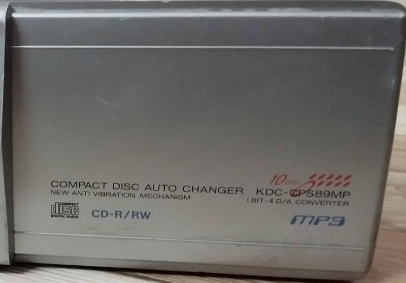 Kenwood Car Compact Disk Auto Changer 2
