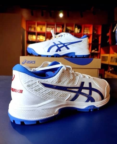 Asics Gel peak Cricket shoes 2