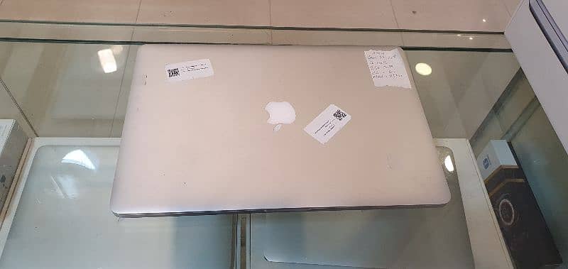 Apple Macbook Pro 2015 with graphics card 1