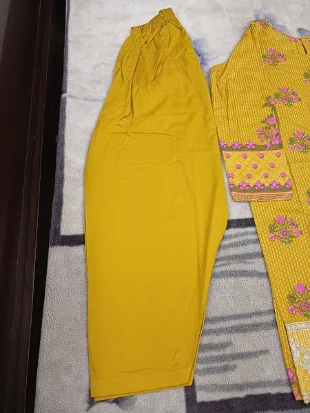 khaadi 3 piece brand new suit 3