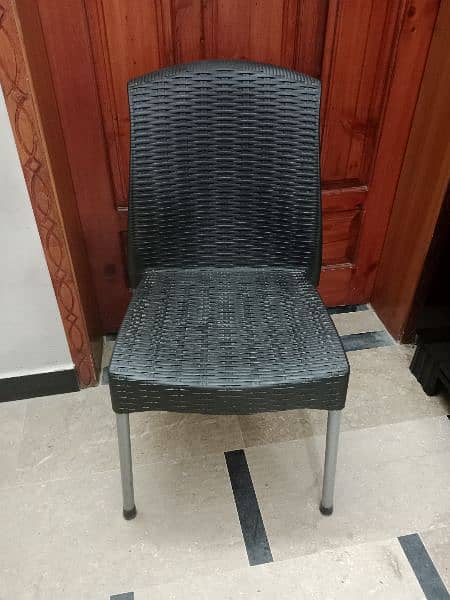 one chair price 1200 hy achi wali plastic hy 1