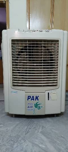 ALMOST BRAND NEW PAK FAN ROOM AIR COOLER