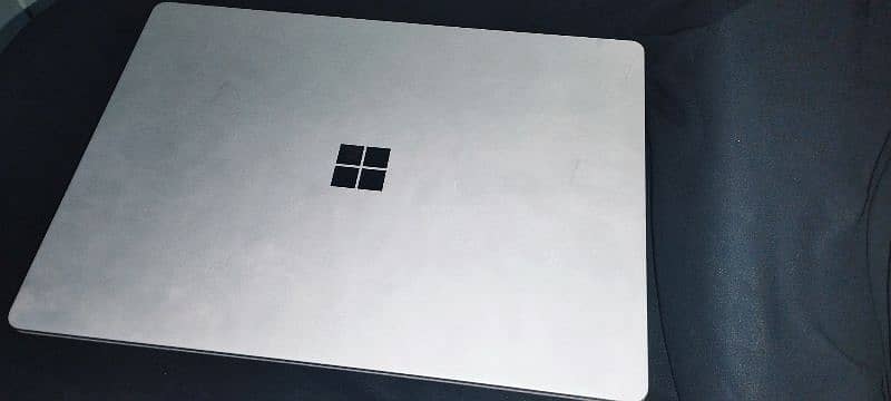 Microsoft Surface Laptop 2 with touchscreen 7