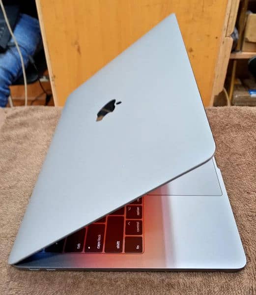 MacBook M1 Pro 2021 32GB 512GB 14" CTO Model A2442 0