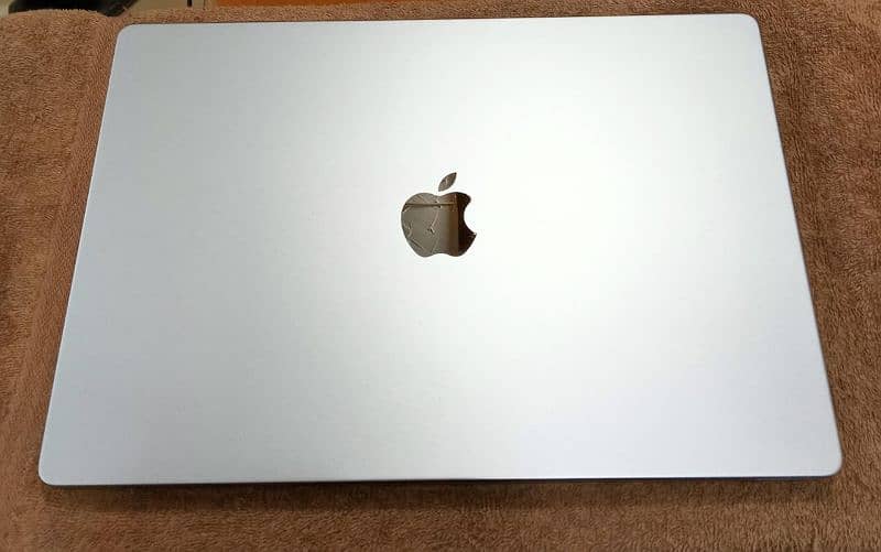 MacBook M1 Pro 2021 32GB 512GB 16" CTO Model A2485 1