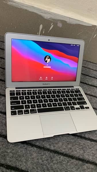 macbook air 2015 10/10 Condition Just Like new 2