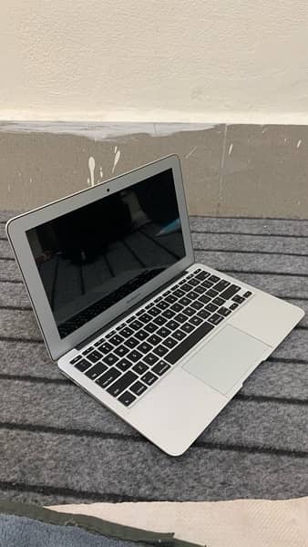 macbook air 2015 10/10 Condition Just Like new 3