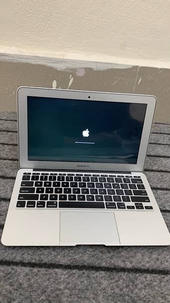 macbook air 2015 10/10 Condition Just Like new 4