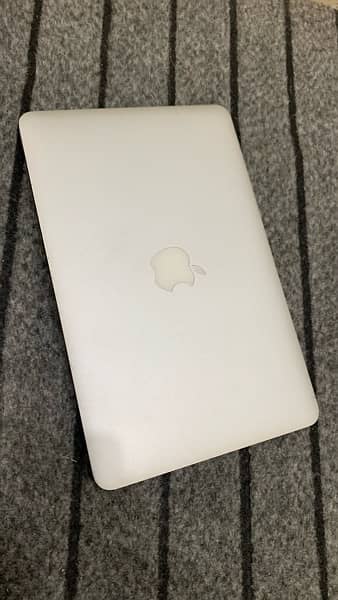 macbook air 2015 10/10 Condition Just Like new 5
