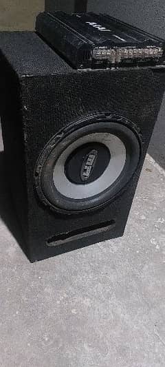 Amp with speaker 0