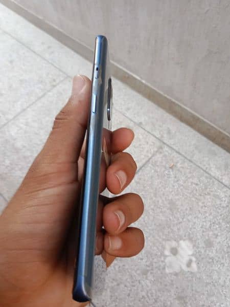 OnePlus 8 single sim 10/10 lush condition. . 2