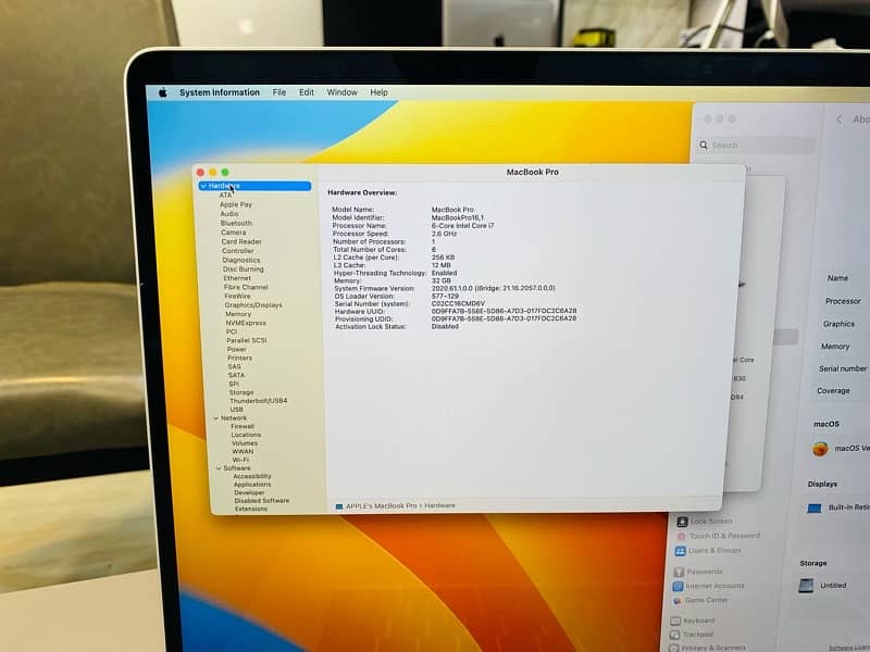 16” MacBook Pro 2019 i7 32GB/512GB 3