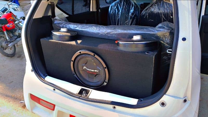 Pioneer carrozzeria JL.  focal Kicker JBL FOCAL access. . . . . . . . 4