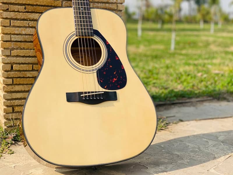 Yamaha F-600 Acoustic guitar (Made in Indonesia) 8