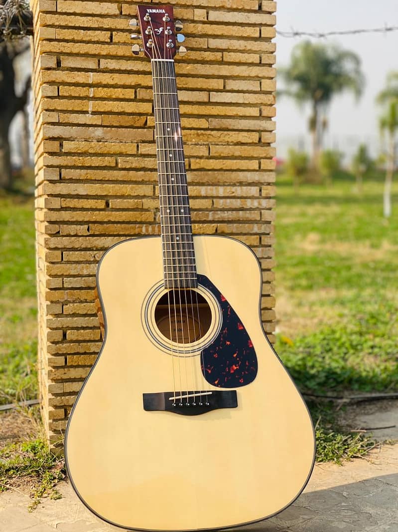 Yamaha F-600 Acoustic guitar (Made in Indonesia) 9