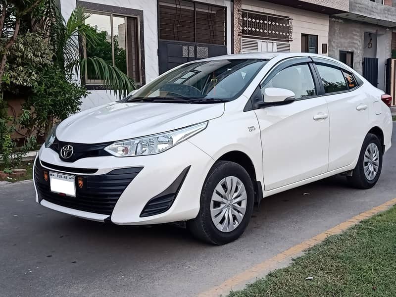 Toyota Yaris 1.3 2021 model 1