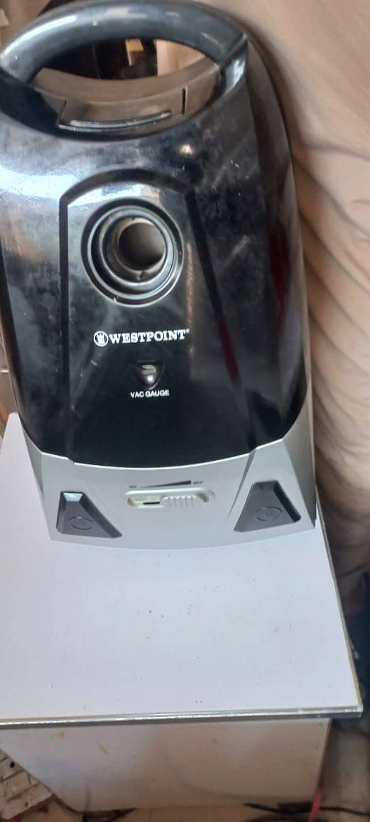 WestPoint Vacuum Cleaner WF-240 2