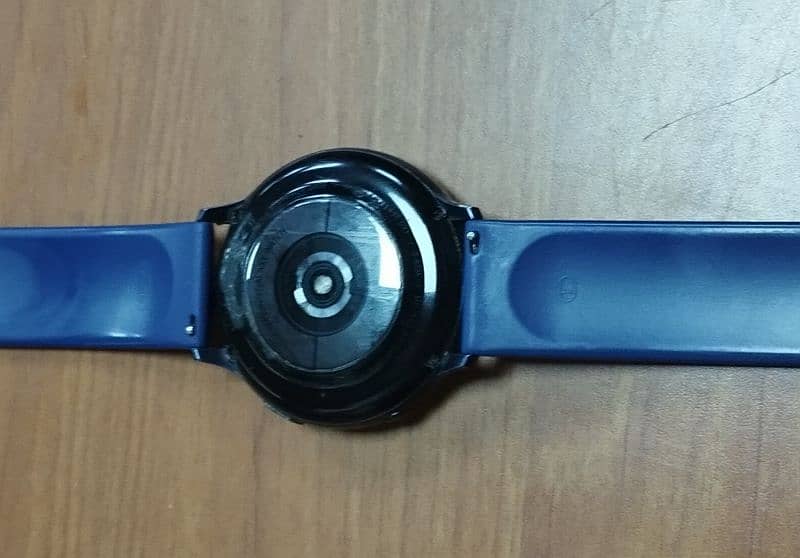 Samsung smart watch active 2 (44MM) 1
