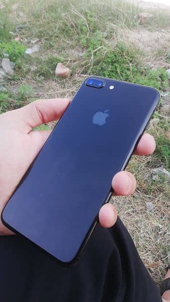 iphone 7plus 128 gb officialy  pta approved 4