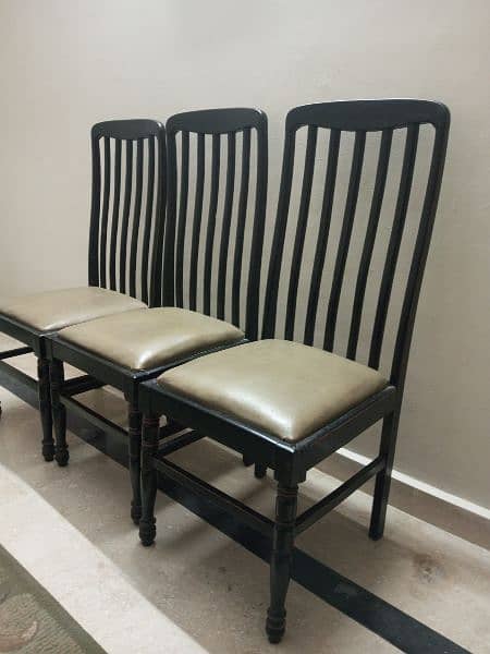 Set 8 Dinning Chairs
- Wooden 1
