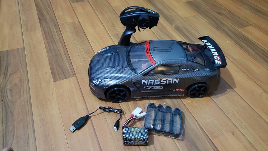 1:10 70km/h High-speed Drift Remote Control Car 2.4g 4wd Rc Off-road 1
