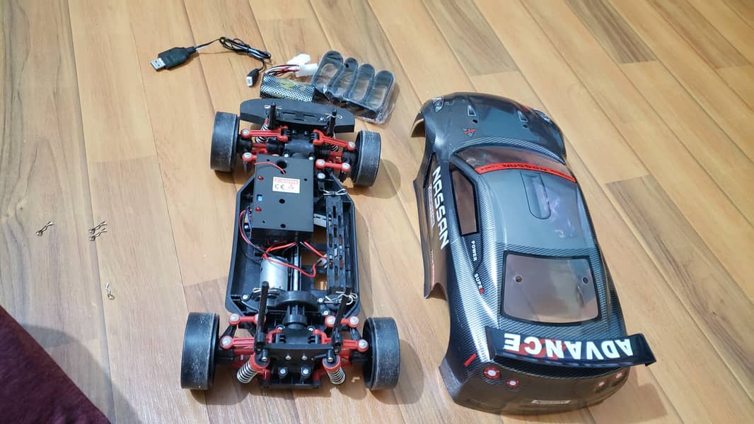 1:10 70km/h High-speed Drift Remote Control Car 2.4g 4wd Rc Off-road 3