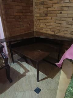 nesting corner table