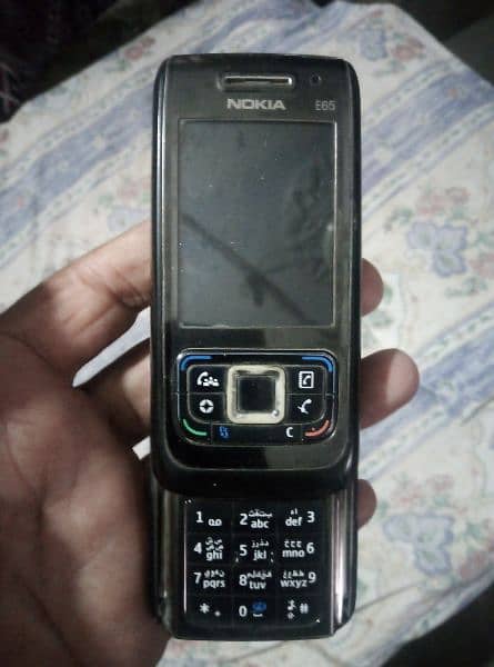 Nokia E65 1