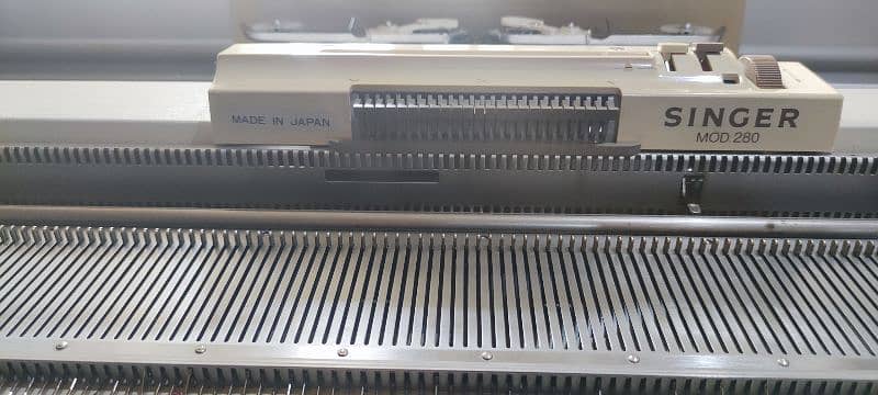 Singer  knitting machine 4