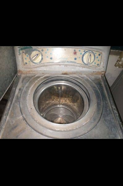 Super Asia dryer in working condition. 2