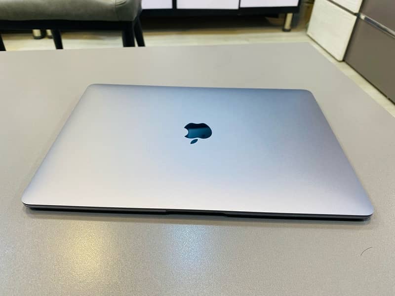 MacBook Air M1-13 inch 2020 8GB/512GB 4