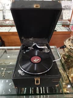 antique Gramophone 0