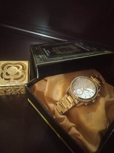 Golden Wrist watch 3