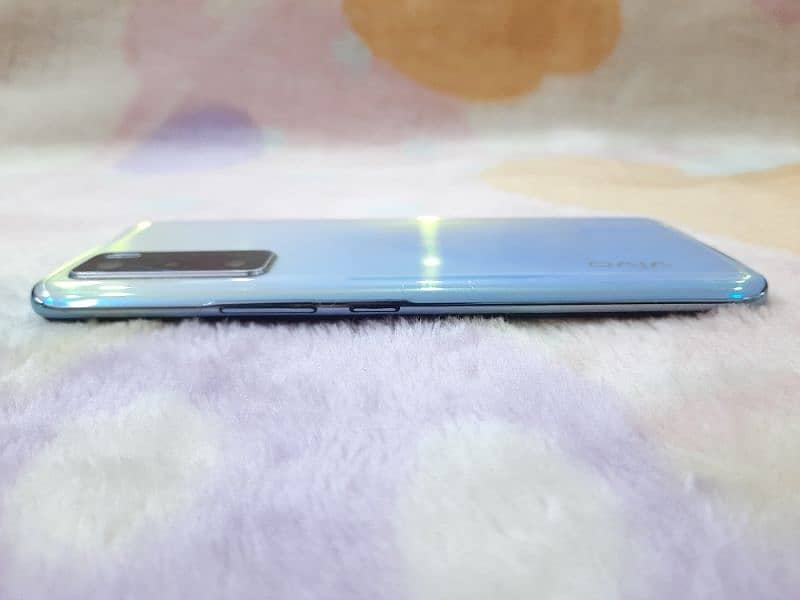 Vivo V20 SE 8/128 With Box 5