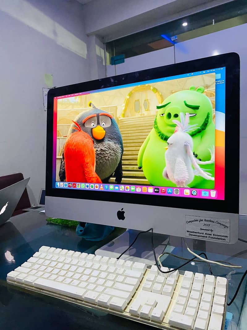 Apple iMac 21.5"(2013) 0