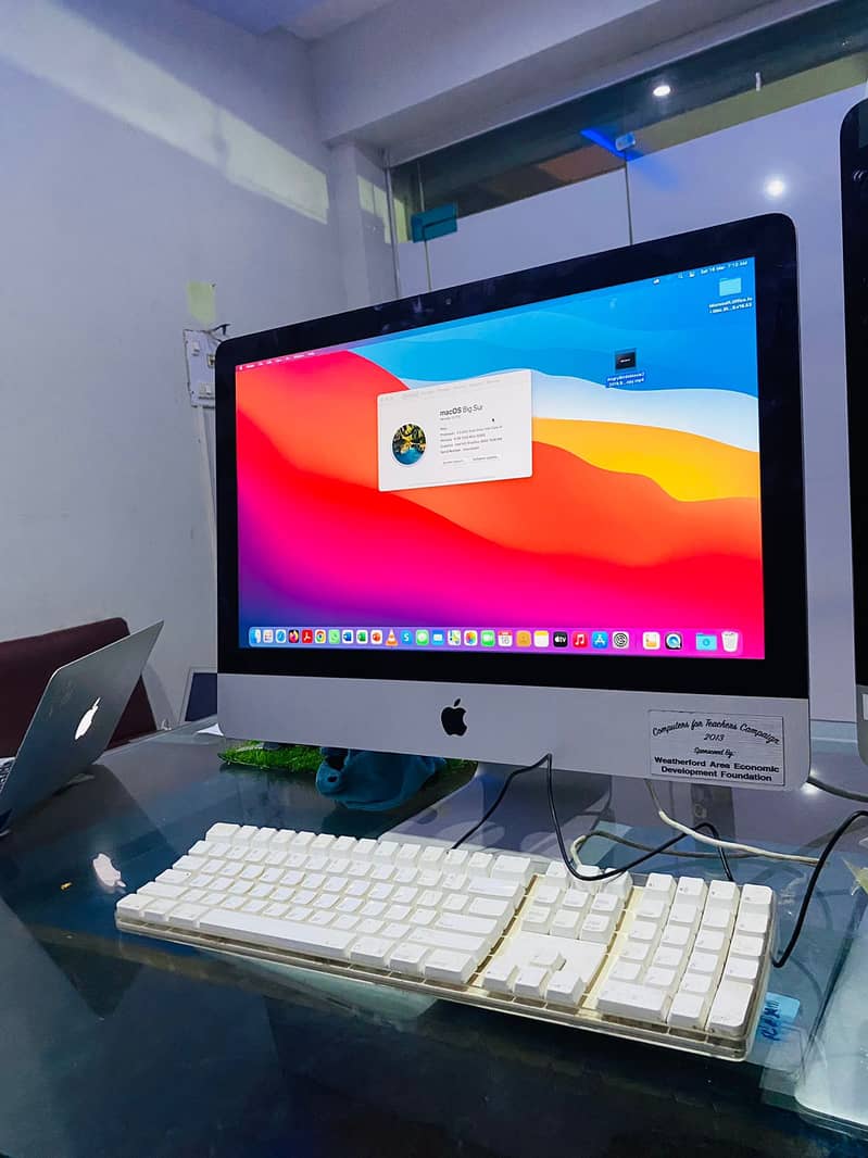 Apple iMac 21.5"(2013) 8