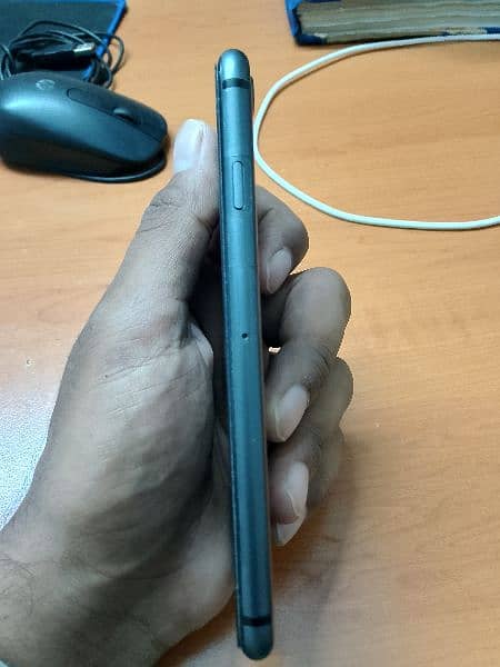 Iphone 8 | 64 gb| Non PTA | Factory Unlock | 3