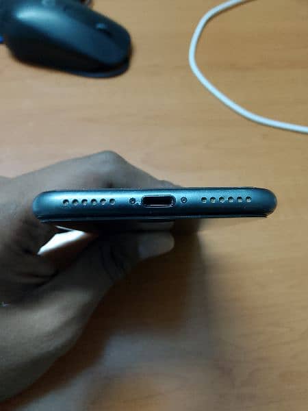 Iphone 8 | 64 gb| Non PTA | Factory Unlock | 5
