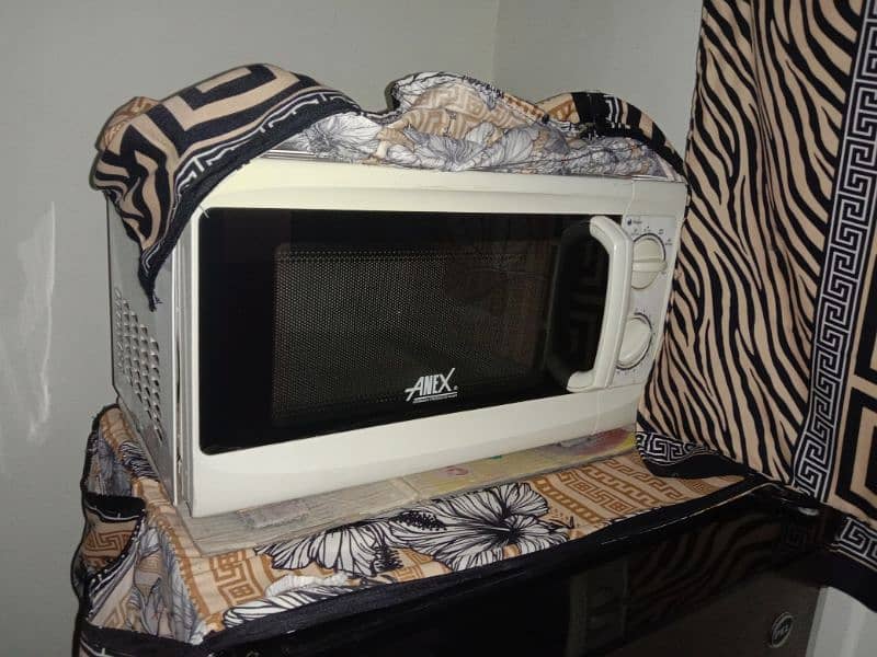 ANEx MiCrOwavE OvEN. . AG-9021 1