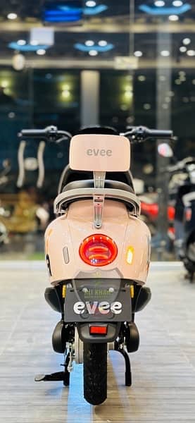 SCOOTY SCOOTER MALE FEMALE LADIES GIRLS EVEE NISA GENZ C1 PRO AIR YADE 2