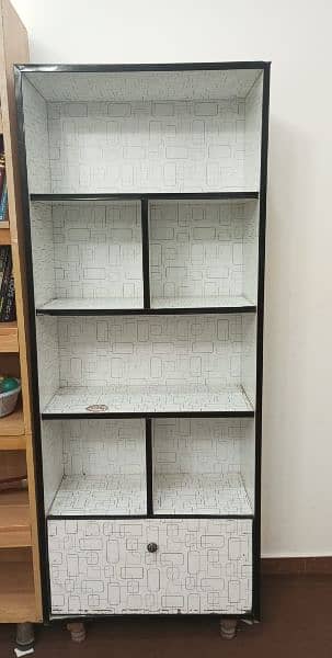 White Book/ Decor Shelf 7