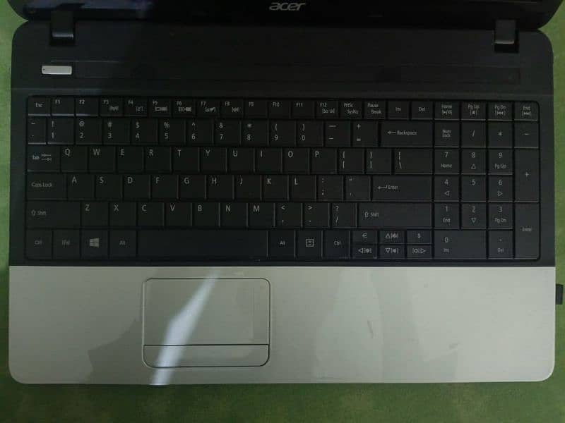 Acer Aspire E1571 2