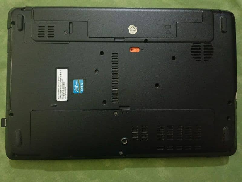 Acer Aspire E1571 3