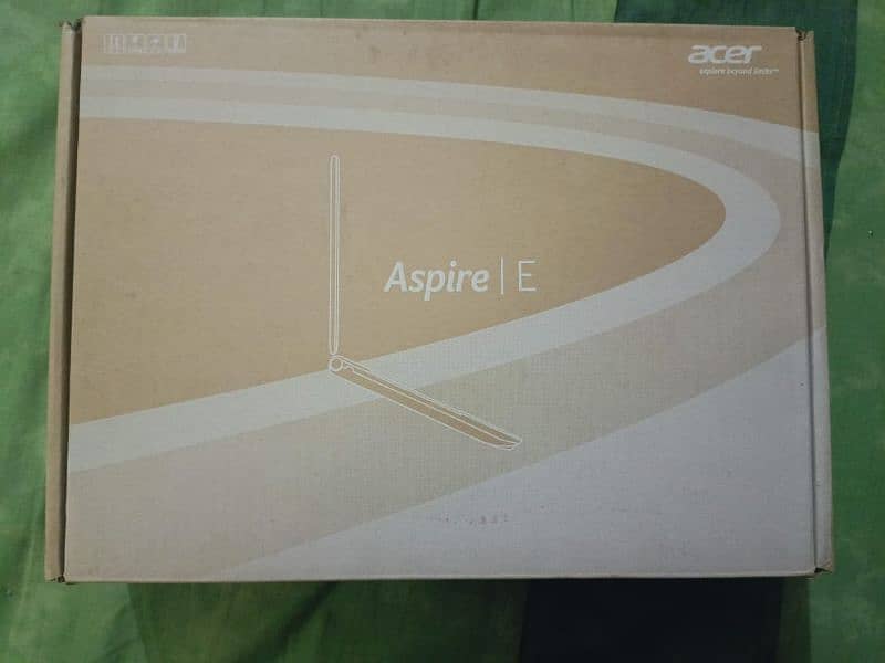 Acer Aspire E1571 4