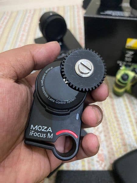 MOZA Camera Zoom Control-Model: iFocus-M (Black) 1